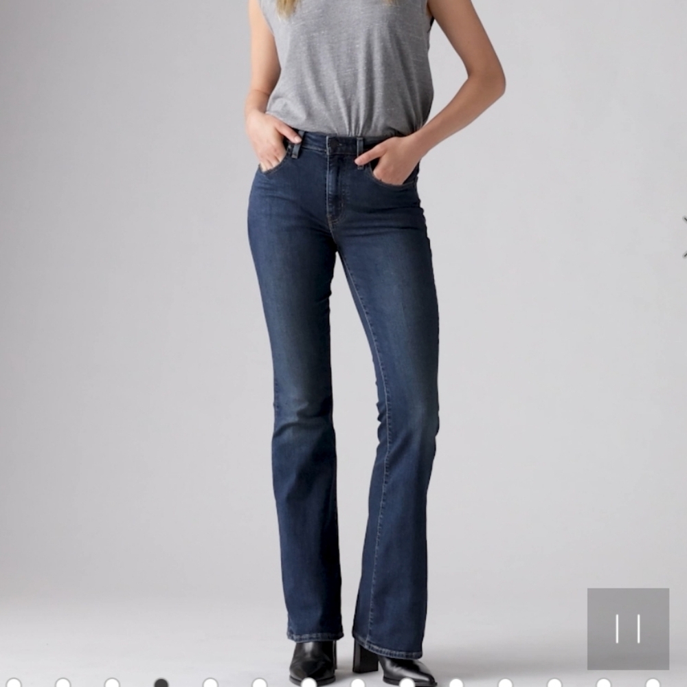 Levi's 726 Jeans Women's flare Leg high rise size 28x32. New. - Picture 5 of 14